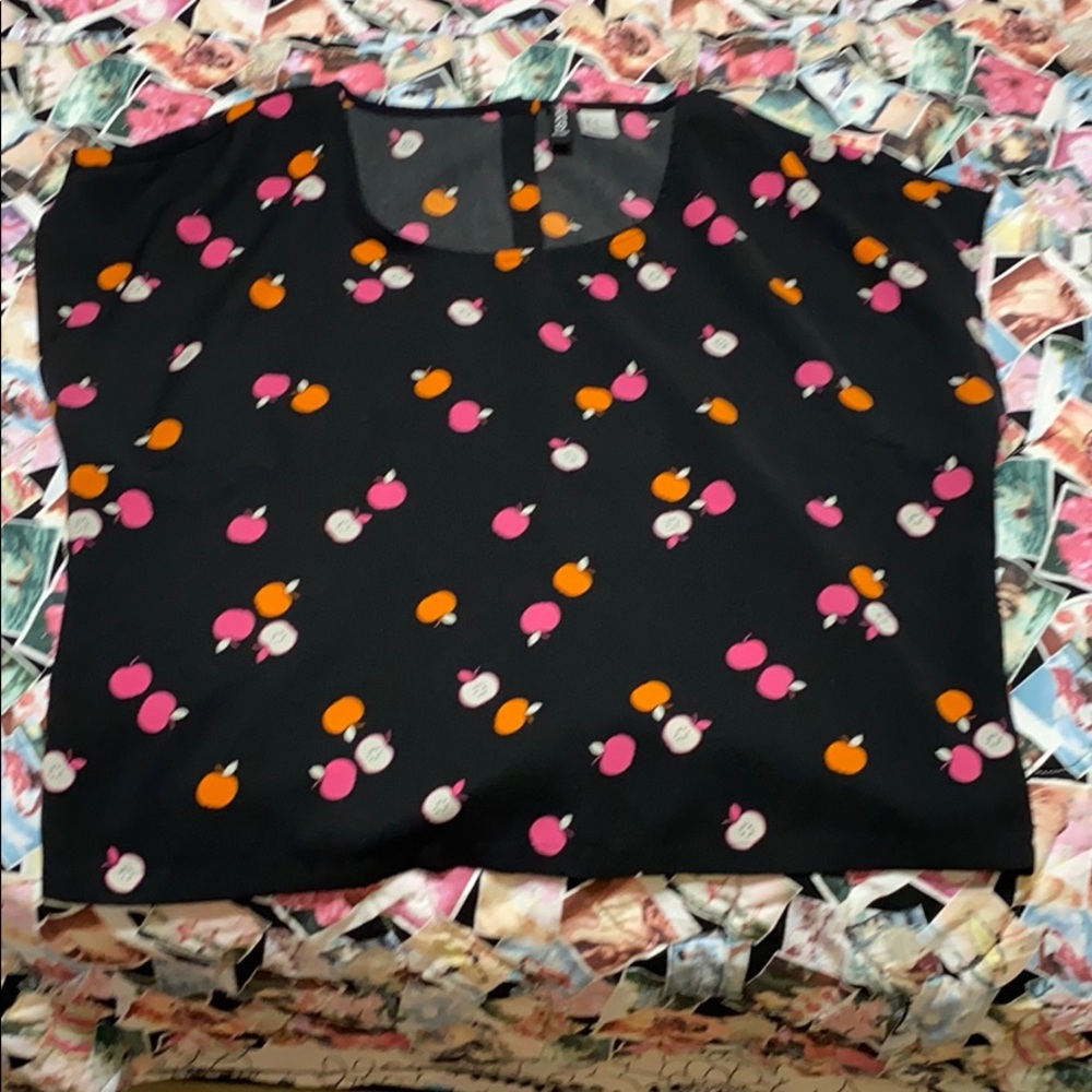 Apple printed button back blouse.